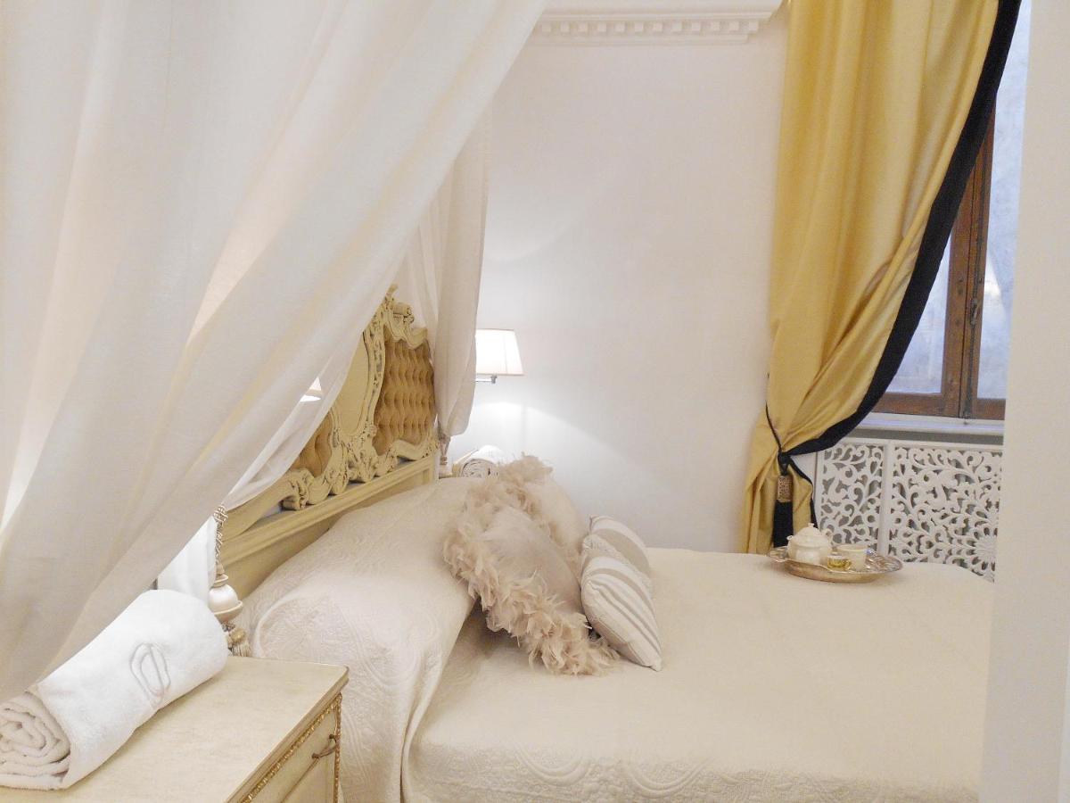 The Right Place 4U Roma Savelli Boutique Apartment Exteriör bild